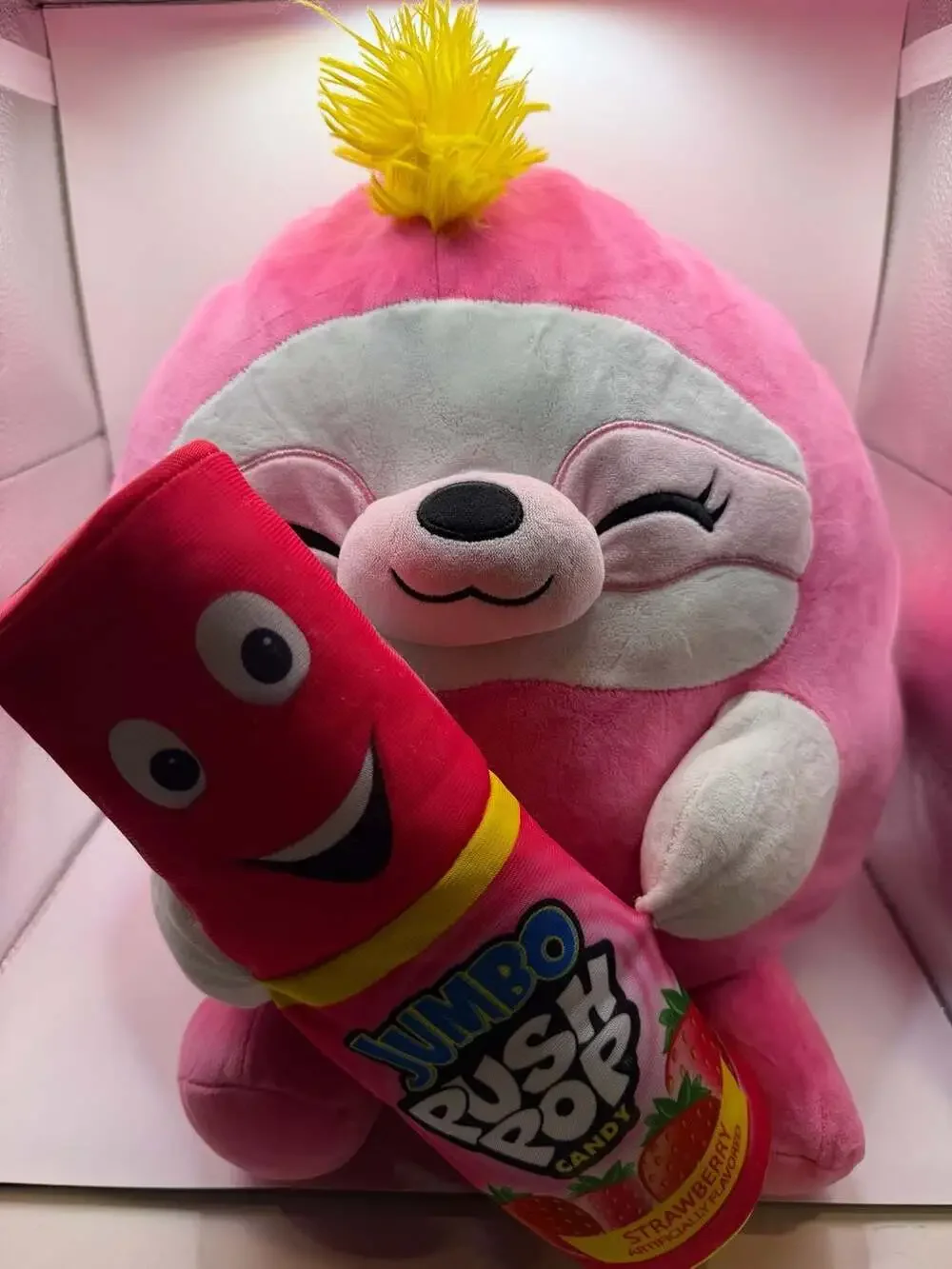 Zuru Snackles Series 1 Susie the Pink Sloth with Jumbo Push Pop Plush Toy